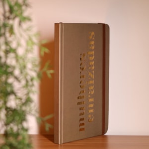 Segunda imagem do produto Moleskine | Mulheres Enraizadas | Marrom | Viviane Martinello