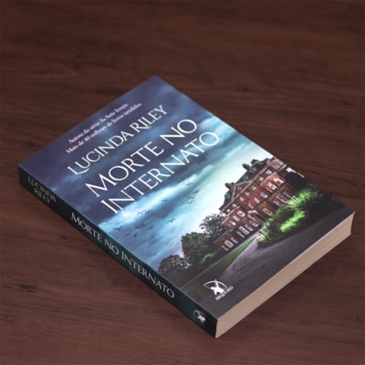 Segunda imagem do produto Morte no Internato | 
                                                    Lucinda Riley