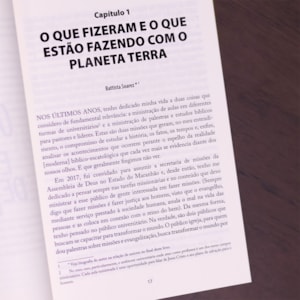 O Mundo Em Órbita De Alerta
 | Adriana Santanawe e Battista Soarez