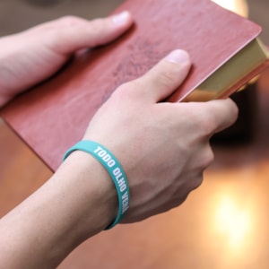 Segunda imagem do produto Pulseira de Silicone Verde Floresta | Todo Olho Verá