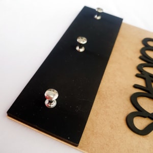 Segunda imagem do produto Quadro Porta Chaves | Ao entrar Deus te abençoe | Preto