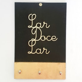 Quadro Porta Chaves | Lar Doce Lar | Dourado